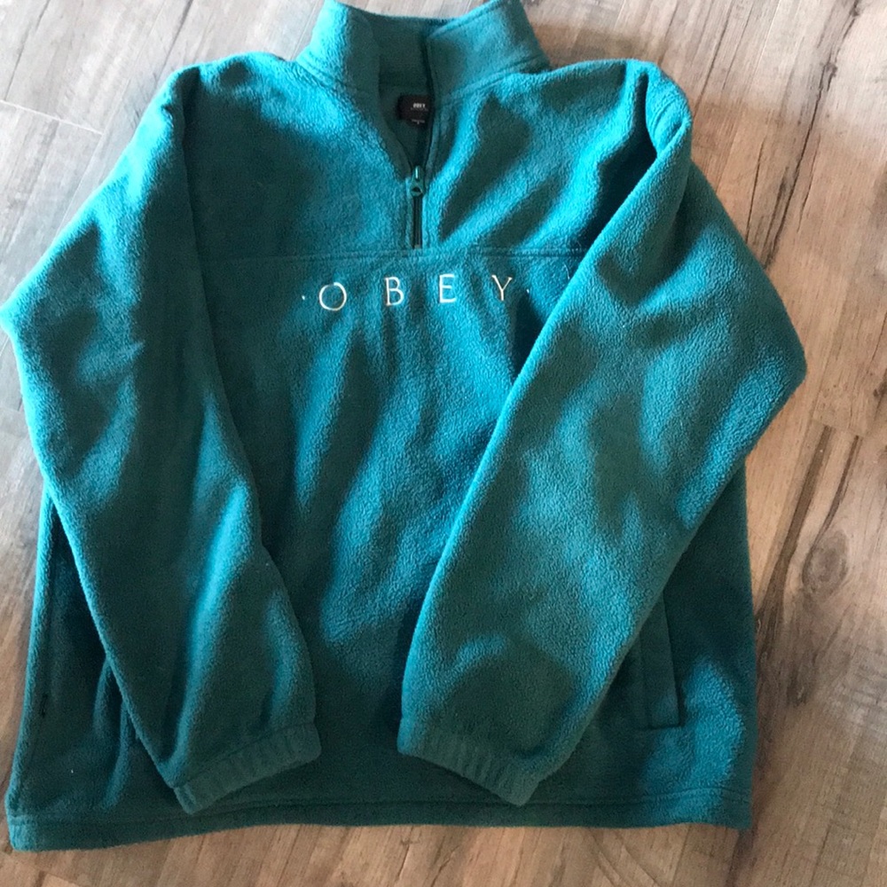Pullover fleece
